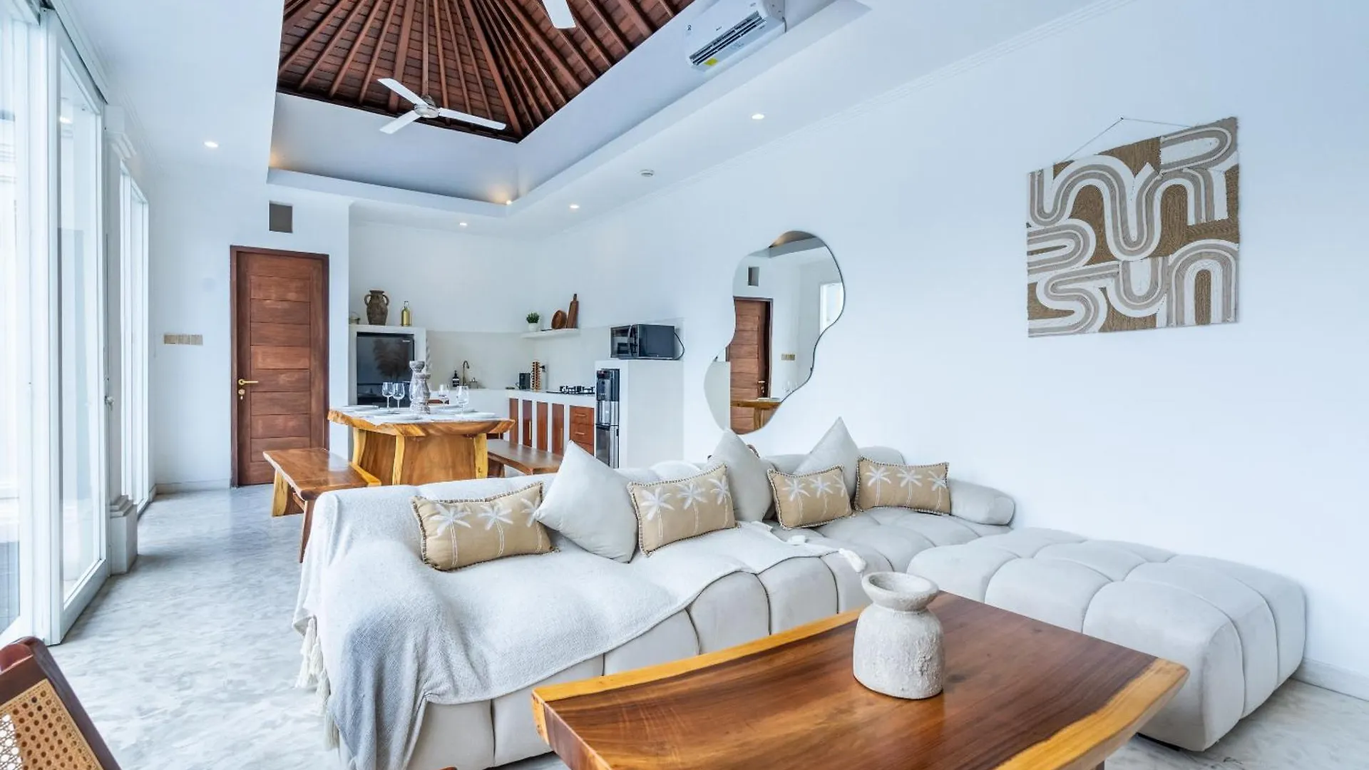 Villa Ullah - 2 Bedroom With A Private Pool contacts